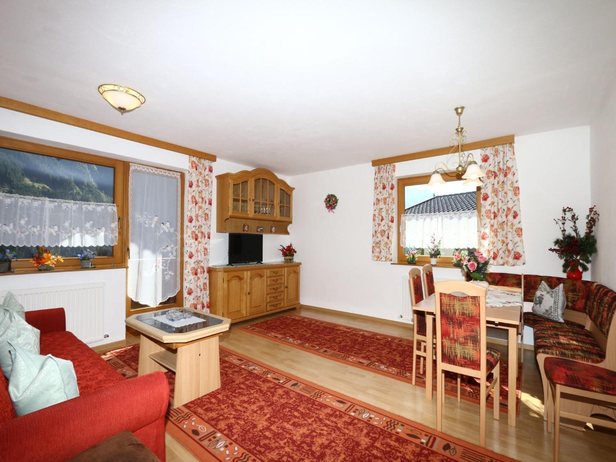 Apartment In Mayrhofen With A Balcony Экстерьер фото