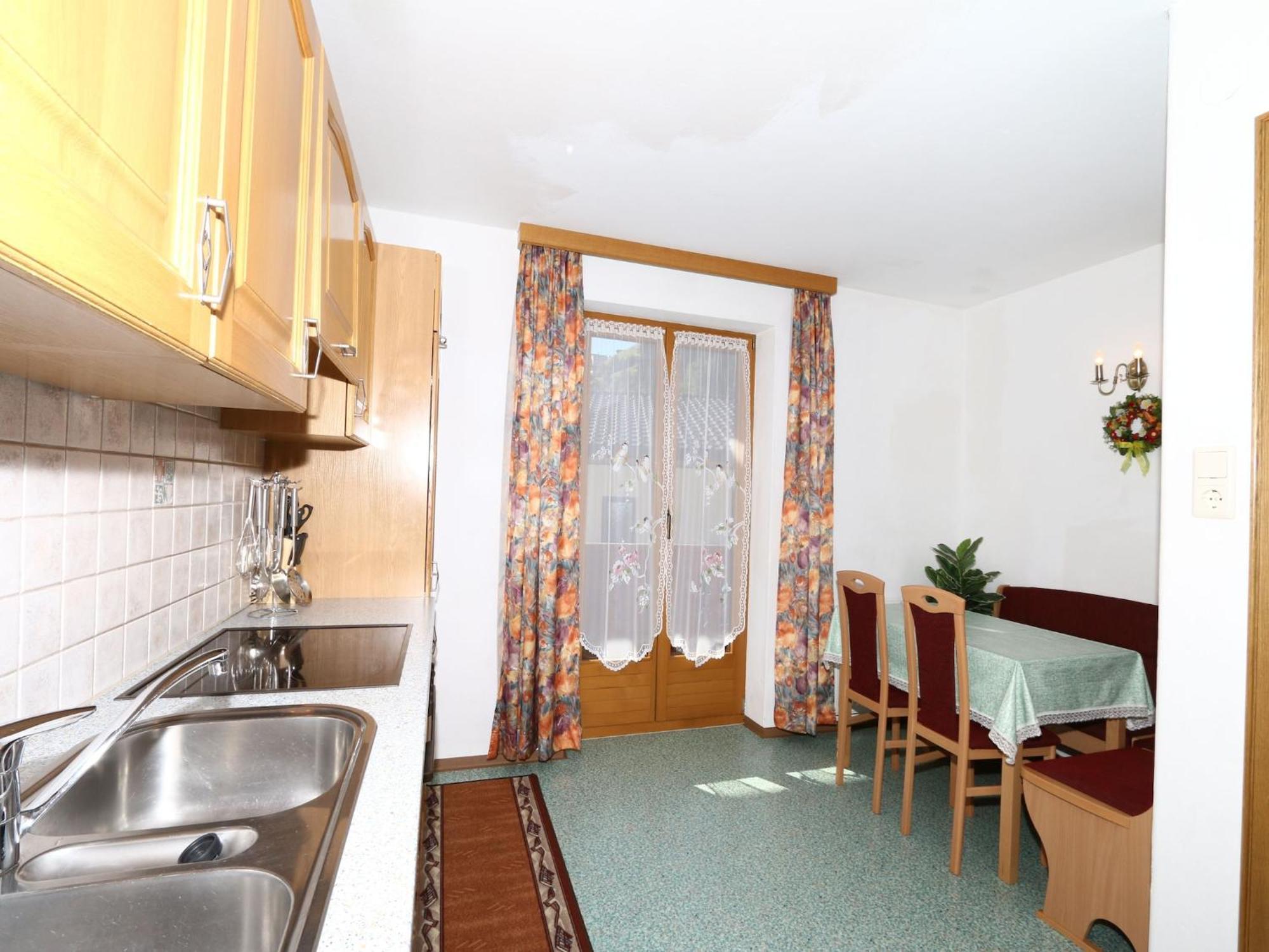 Apartment In Mayrhofen With A Balcony Экстерьер фото