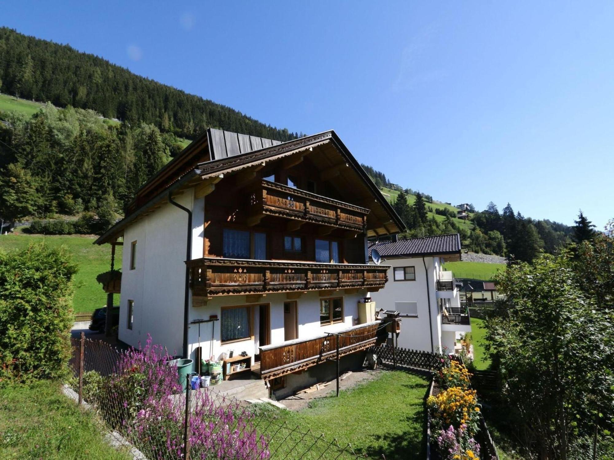 Apartment In Mayrhofen With A Balcony Экстерьер фото
