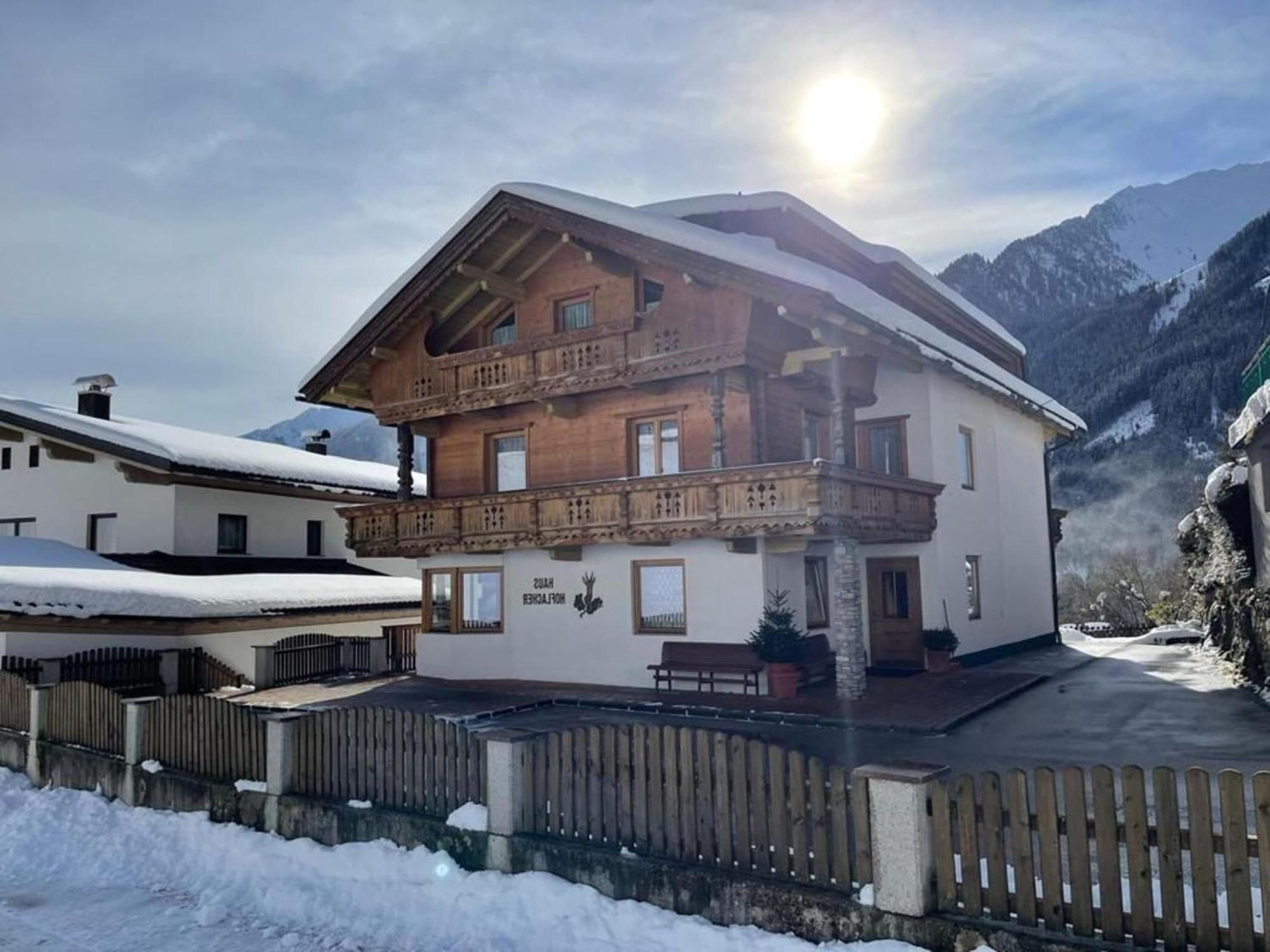 Apartment In Mayrhofen With A Balcony Экстерьер фото